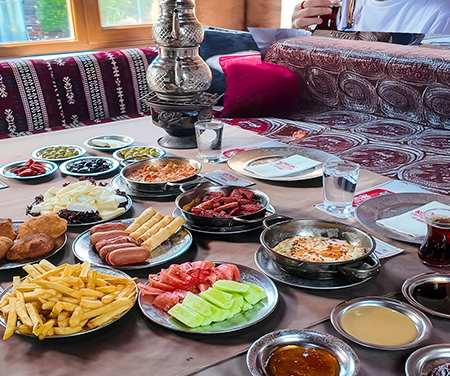 Konak (Serpme Kahvaltı)